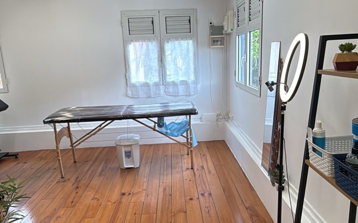 SAINTE LUCE - BOURG -LOCAL COMMERCIAL NEUF DE 35 M2- 850 &euro;