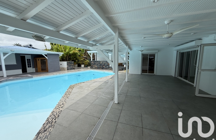 Vente Maison 180m&sup2; 5 pi&#232;ces La Trinité