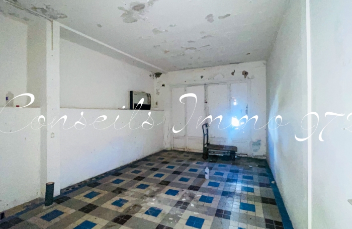 &Agrave; Vendre   Ensemble Immobilier &agrave; r&eacute;inventer   Bourg du Marin