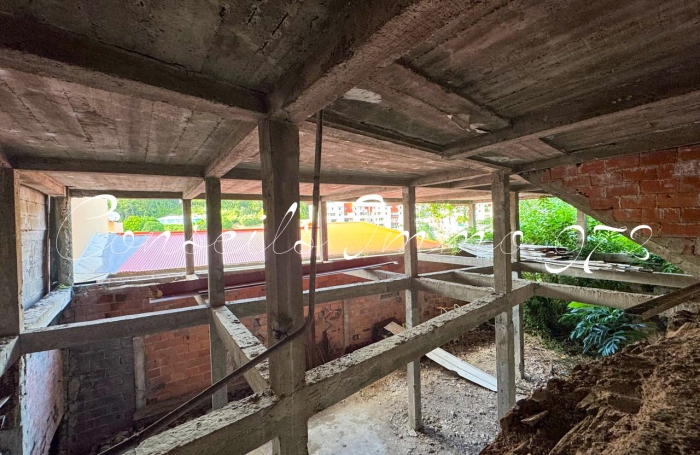 &Agrave; Vendre   Ensemble Immobilier &agrave; r&eacute;inventer   Bourg du Marin