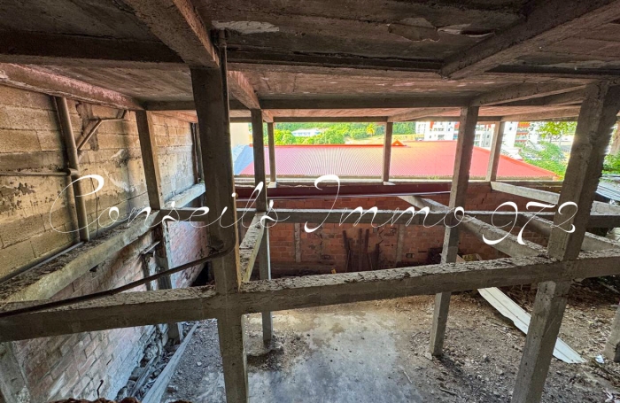 &Agrave; Vendre   Ensemble Immobilier &agrave; r&eacute;inventer   Bourg du Marin