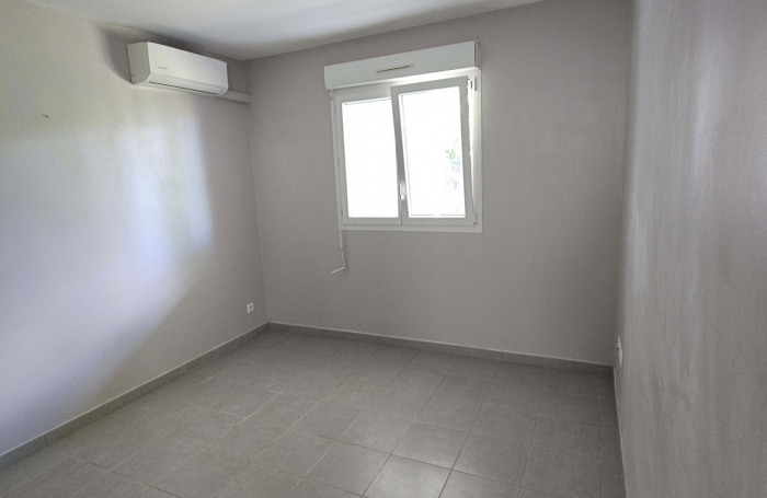 Joli F2 avec terrasse cave et parking