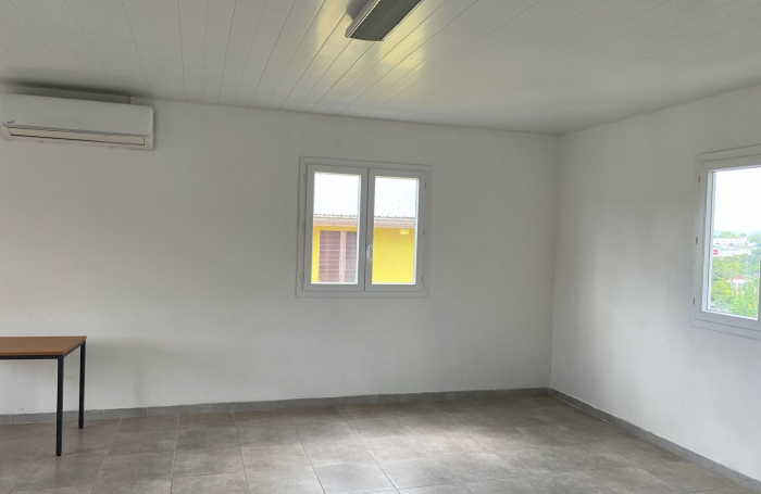 Location Bureaux 50m&sup2; Le Lamentin