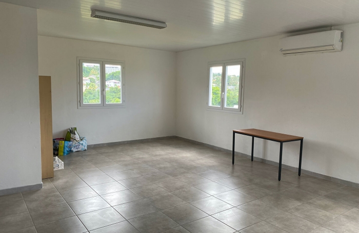 Location Bureaux 50m&sup2; Le Lamentin