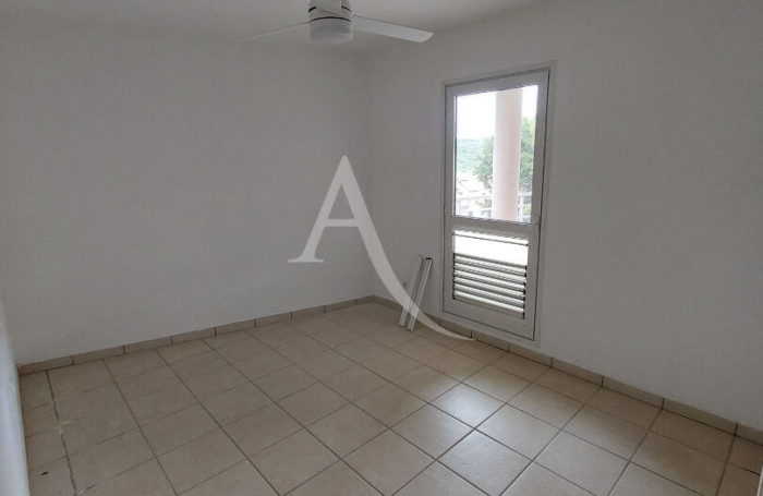 Vente Appartement 86.7m&sup2; 4 pi&egrave;ces Le Robert