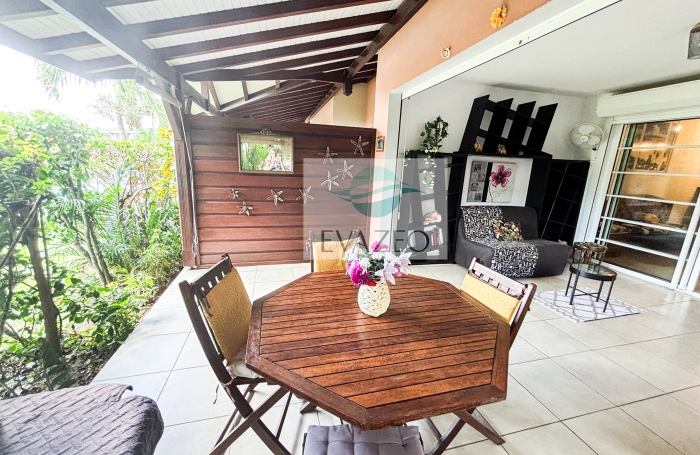 Appartement T2 67m2 + parking ferm&eacute; - piscine - TROIS-ILETS