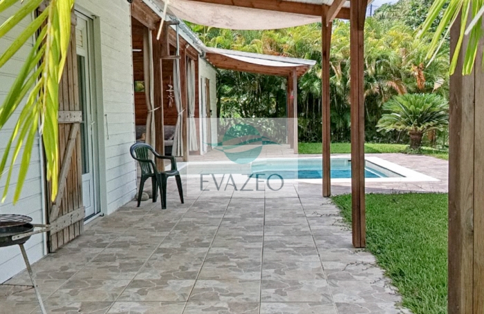 Villa 168m2 2ch + T2 ind&eacute;pendant - Piscine - LE MARIN