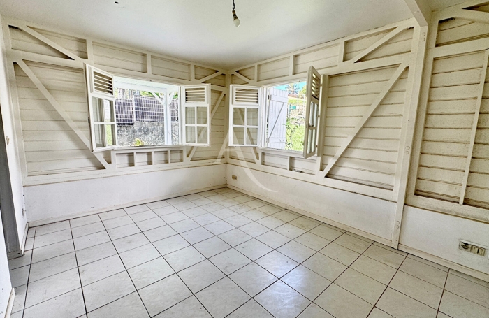 Vente Maison 102.24m&sup2; 4 pi&egrave;ces Saint-Joseph