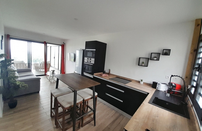 Immeuble de standing  de 4 appartements T2 avec magnifique vue mer et campagne