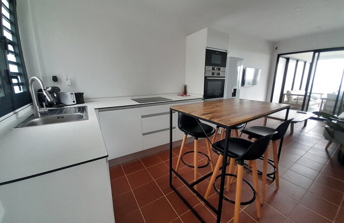 Immeuble de standing  de 4 appartements T2 avec magnifique vue mer et campagne