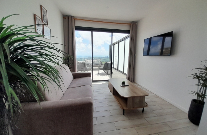 Immeuble de standing  de 4 appartements T2 avec magnifique vue mer et campagne