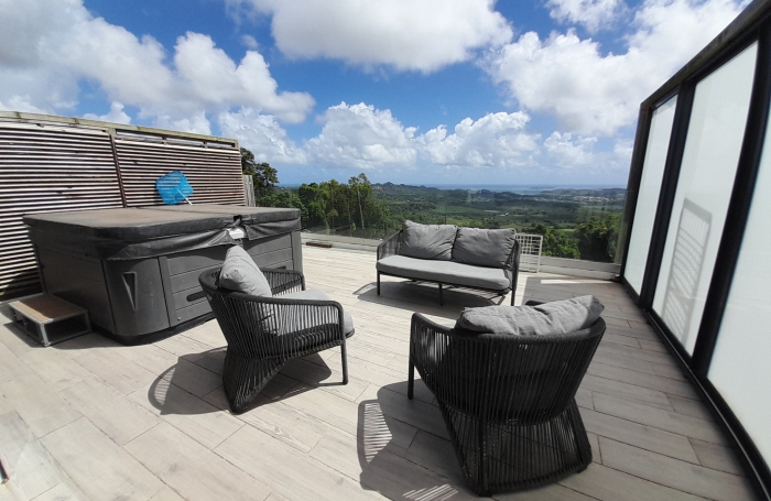 Immeuble de standing  de 4 appartements T2 avec magnifique vue mer et campagne