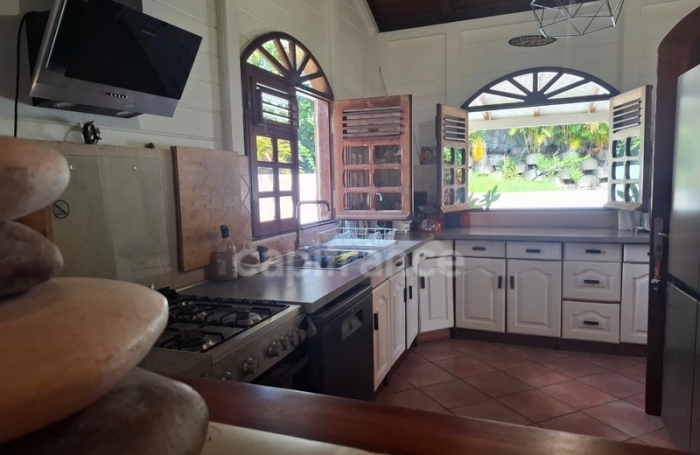 Vente Maison 141m&sup2; 7 pièces Saint Pierre