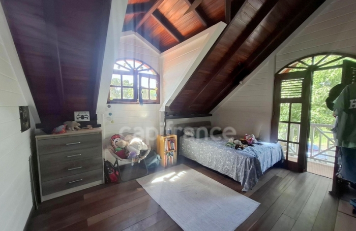 Vente Maison 141m&sup2; 7 pièces Saint Pierre