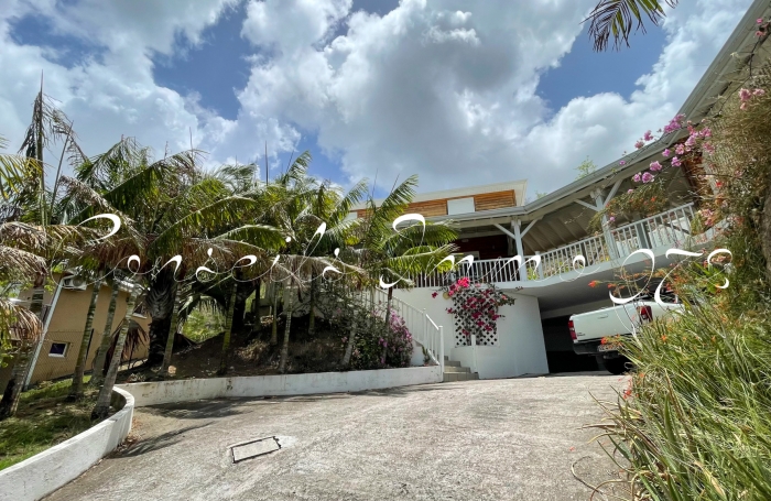 Villa meubl&eacute;e avec piscine &agrave; louer   Dizac - Le Diamant (Martinique)