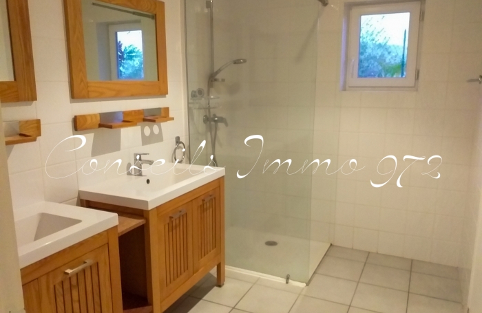 Villa meubl&eacute;e avec piscine &agrave; louer   Dizac - Le Diamant (Martinique)