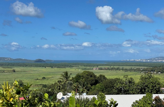 VILLA T4 AVEC PISCINE VUE MER ET double GARAGE