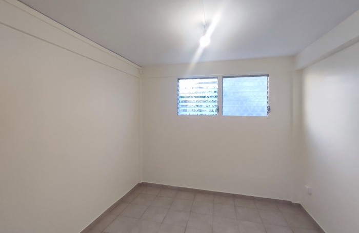 T4 entièrement rénové avec jardin cloturé- plateau Fofo