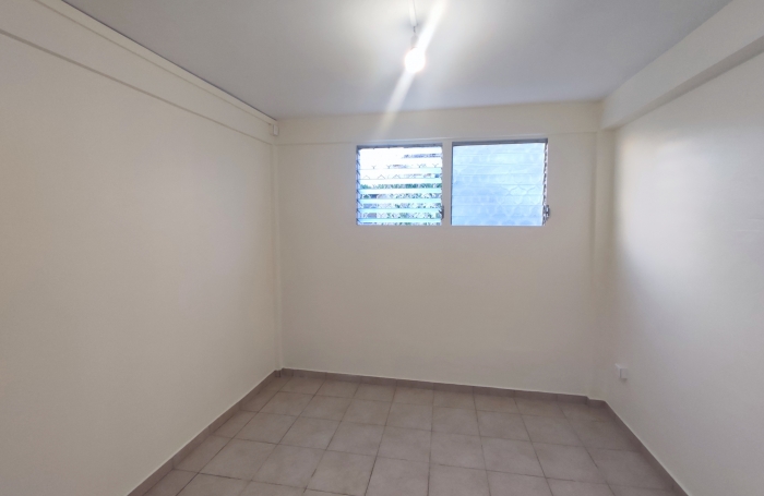 T4 entièrement rénové avec jardin cloturé- plateau Fofo