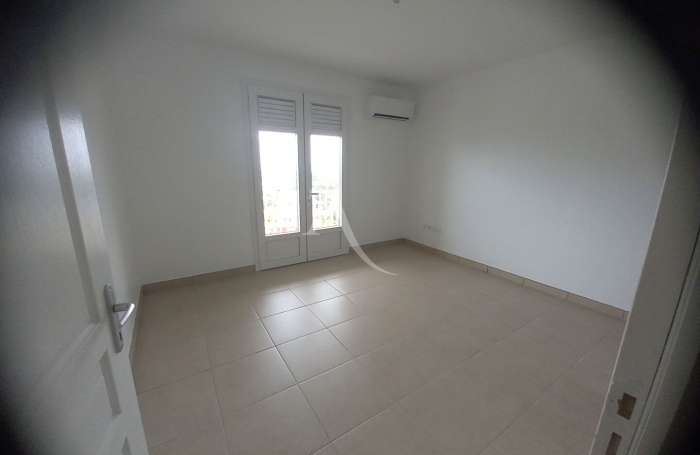 Location Appartement 90.13m² 3 pièces Fort de france