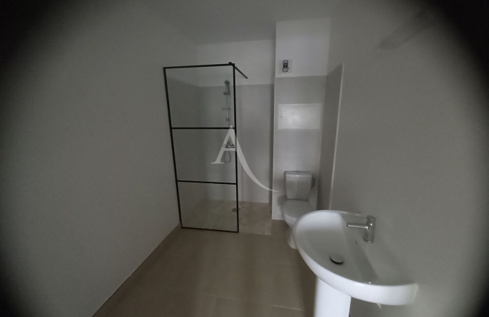 Location Appartement 90.13m² 3 pièces Fort de france