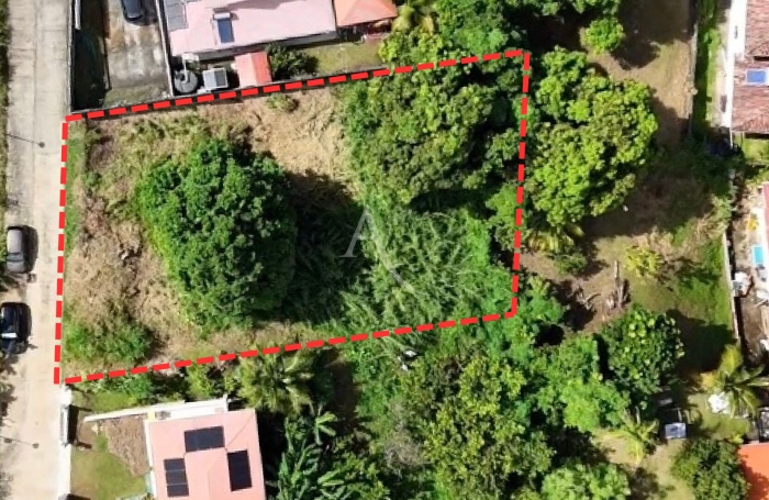 Vente Terrain 733m² Rivière Salée