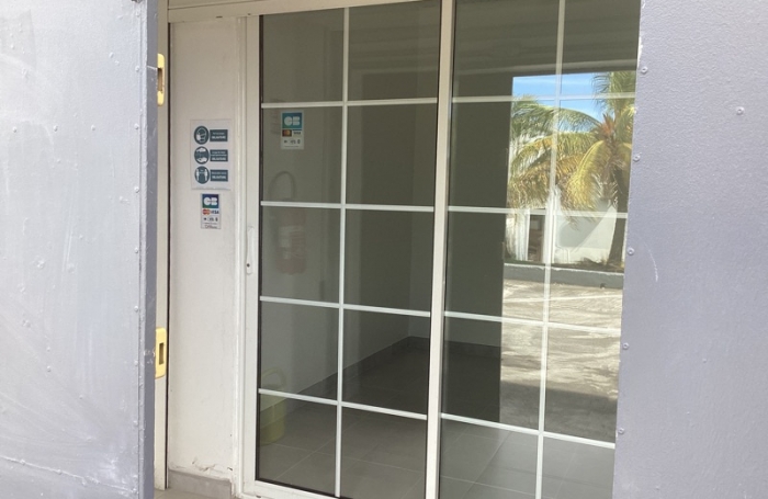 À LOUER   LOCAL COMMERCIAL / PROFESSIONNEL   ZONE JAMBETTE   LAMENTIN