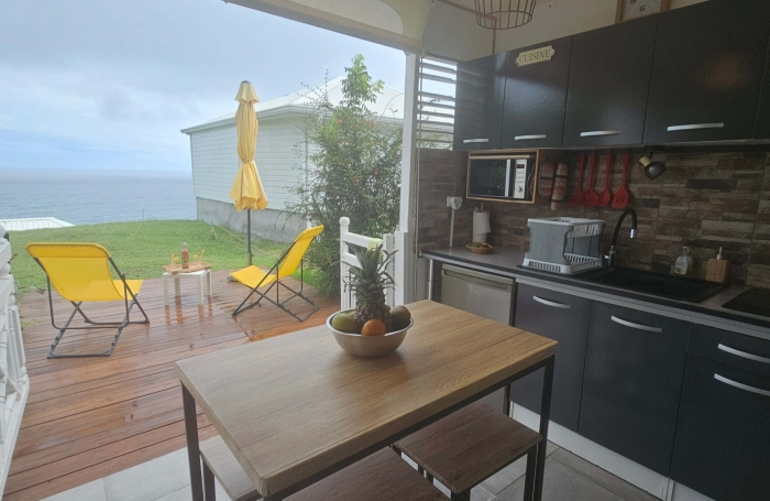 beau studio meublé avec vue mer dans résidence avec piscine