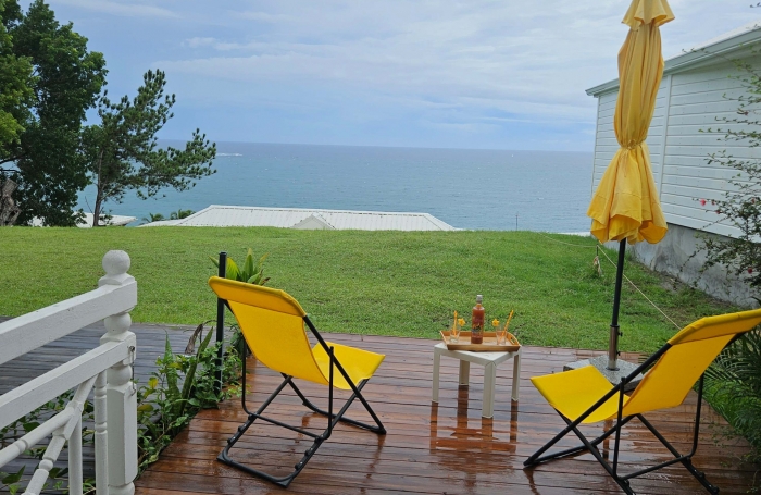 beau studio meublé avec vue mer dans résidence avec piscine