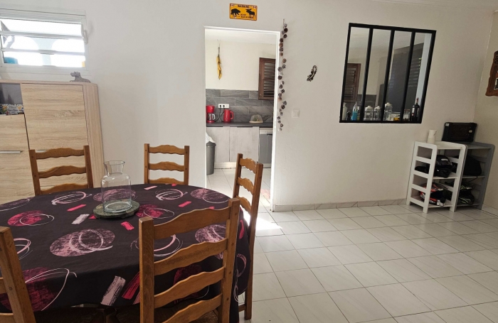 Jolie maison familiale avec grande terrasse et jardin