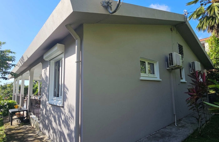 Jolie maison familiale avec grande terrasse et jardin