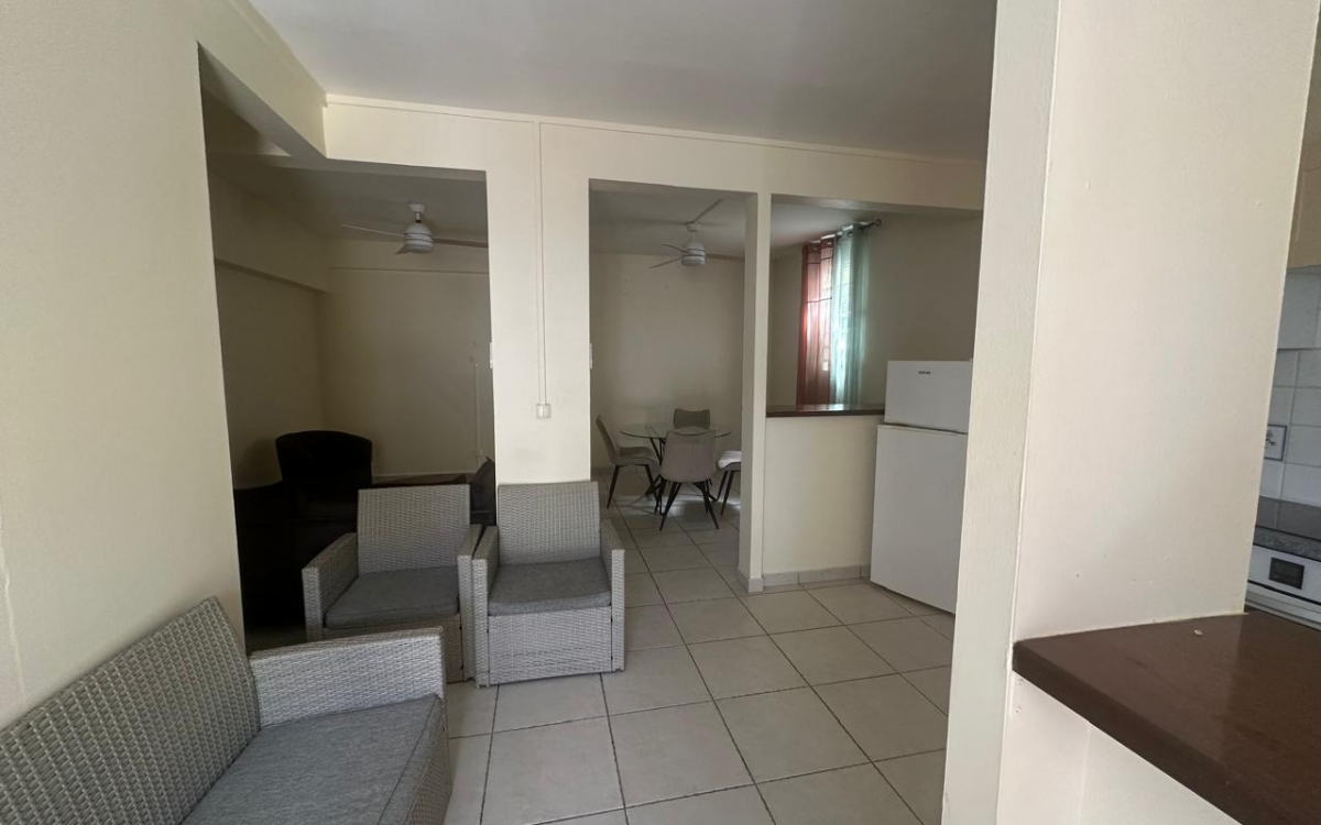 A LOUER APPARTEMENT  T3 MEUBLE AVEC 2 TERRASSES