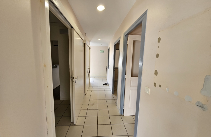 Local professionnel - 100 m2 - Cluny - 97233 SCHOELCHER