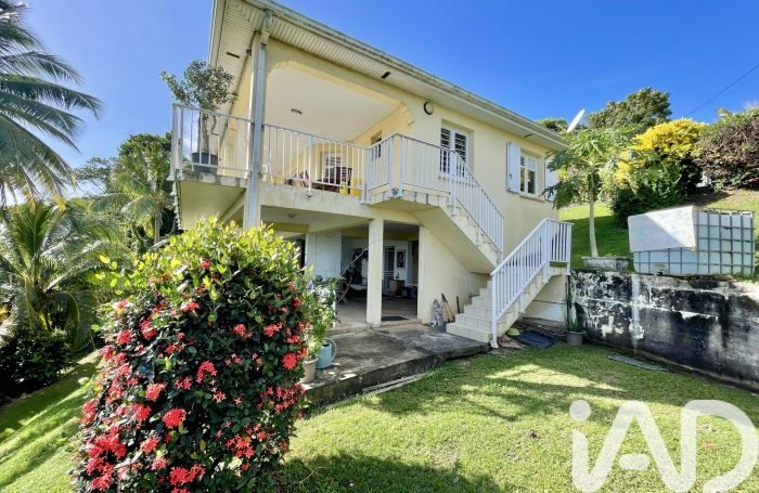 Vente Maison 97m&sup2; 5 pi&#232;ces La Trinité