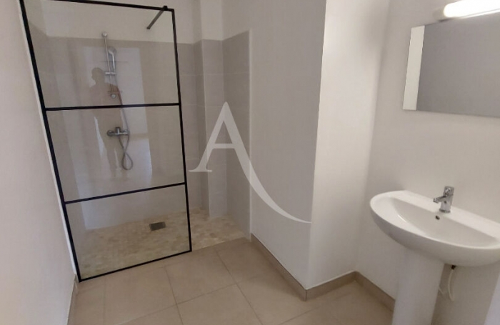 Location Appartement 53.25m² 2 pièces Fort de france