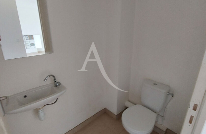 Location Appartement 53.25m² 2 pièces Fort de france