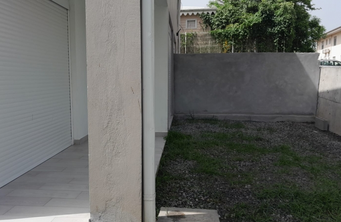 Villa T4 meubl&eacute; situ&eacute; au bourg des Trois-&icirc;lets