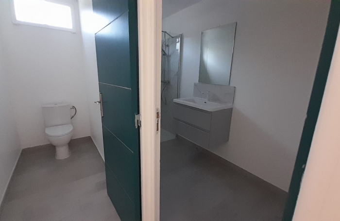 Villa T4 meubl&eacute; situ&eacute; au bourg des Trois-&icirc;lets