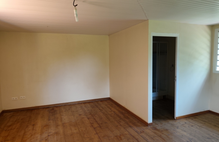 Ensemble de 3 logements &agrave; achever