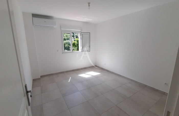 Location Appartement 69.86m&sup2; 3 pi&egrave;ces La Trinit&eacute;