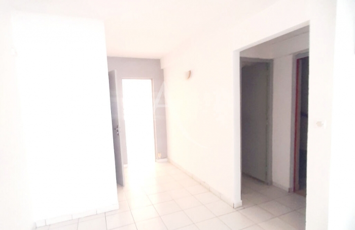 Location Divers 58m&sup2; 2 pi&egrave;ces Fort de france