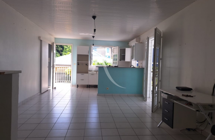 Vente Maison 127.03m&sup2; 6 pi&egrave;ces Sainte Luce