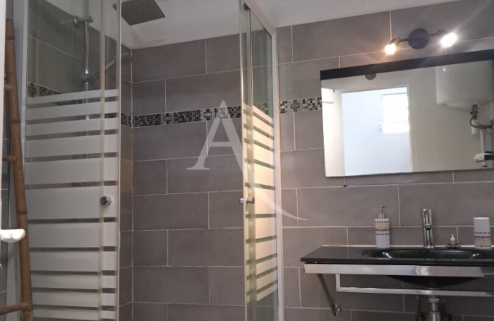 Vente Maison 127.03m&sup2; 6 pi&egrave;ces Sainte Luce