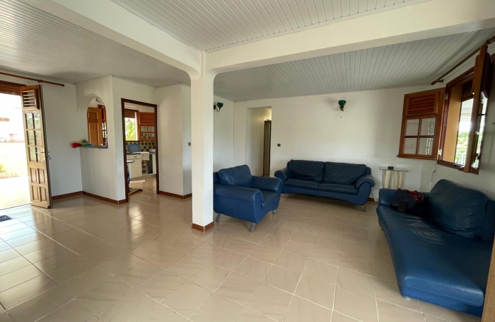 Haut de villa T4 en Rez de Jardin- Eau &eacute;lectricit&eacute; inclus- quartier LAUGIER