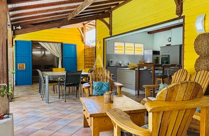 Vente Maison 165m&sup2; 7 pi&egrave;ces Sainte Luce