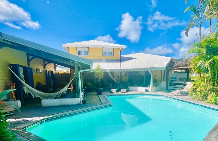 Vente Maison 165m&sup2; 7 pi&egrave;ces Sainte Luce