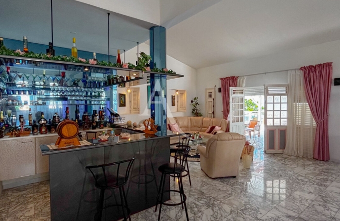 Vente Maison 412.27m² 10 pièces Schoelcher