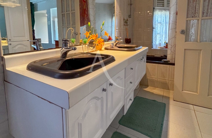 Vente Maison 412.27m² 10 pièces Schoelcher