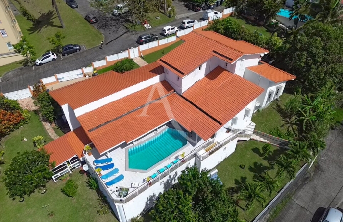 Vente Maison 412.27m² 10 pièces Schoelcher