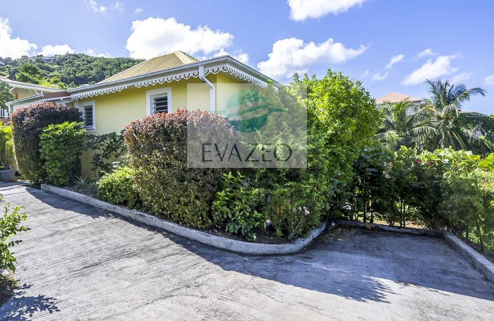 Villa vue mer r&eacute;nov&eacute;e - Piscine - 800m plage - LES ANSES D'ARLET